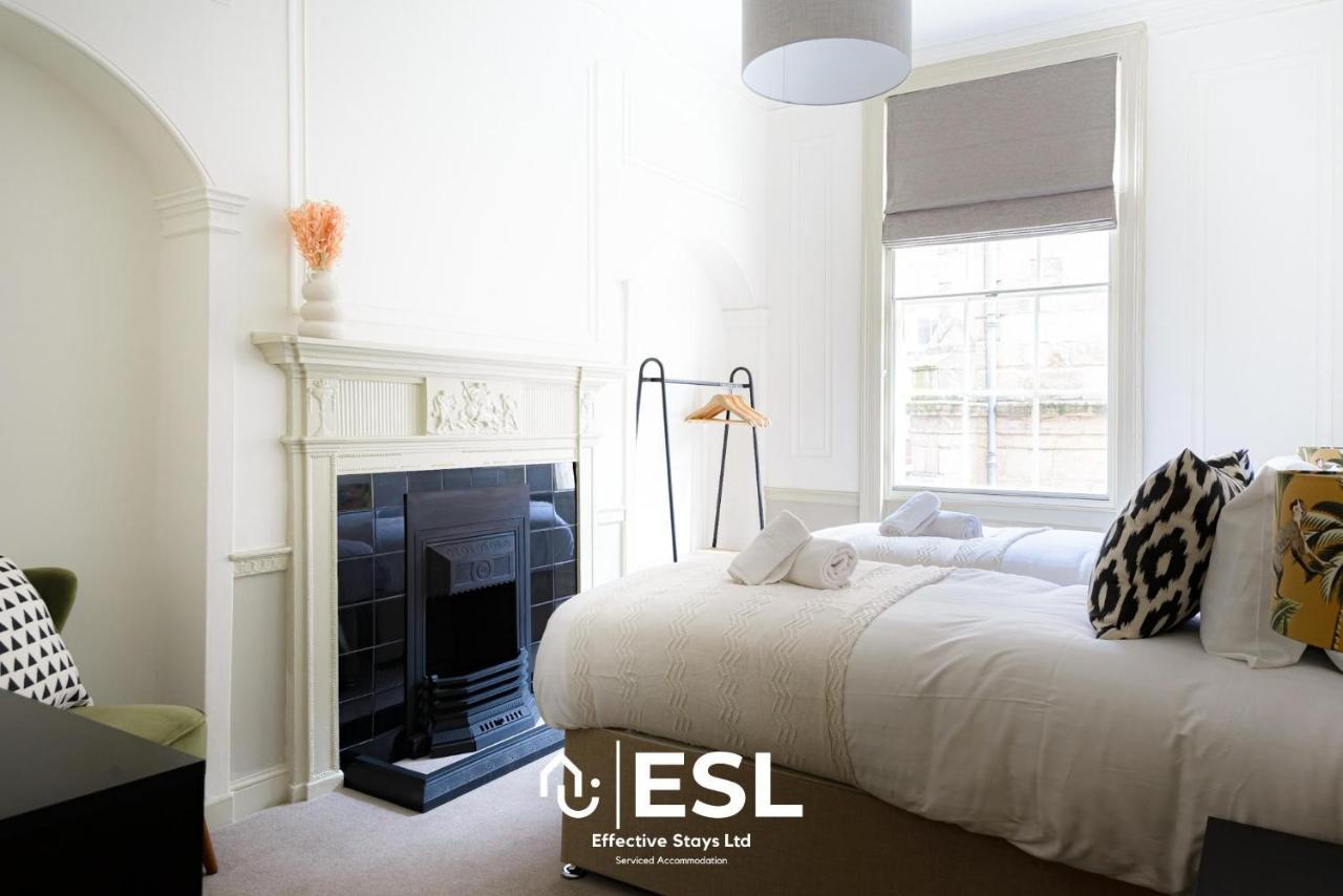 Most Central Luxury Grade 2 Listed Apartment Overlooking Shrewsbury Square - Free Parking Buitenkant foto