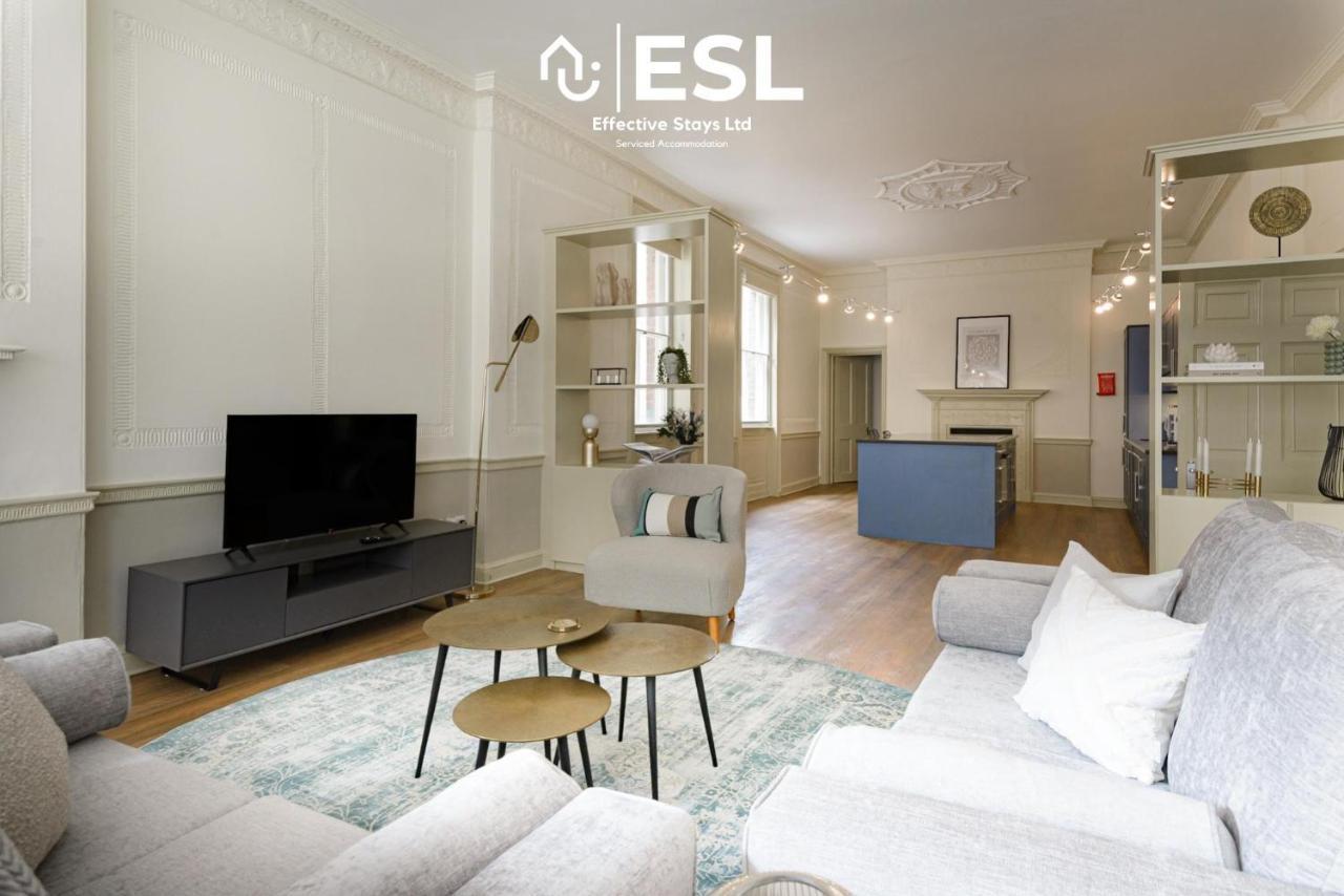 Most Central Luxury Grade 2 Listed Apartment Overlooking Shrewsbury Square - Free Parking Buitenkant foto