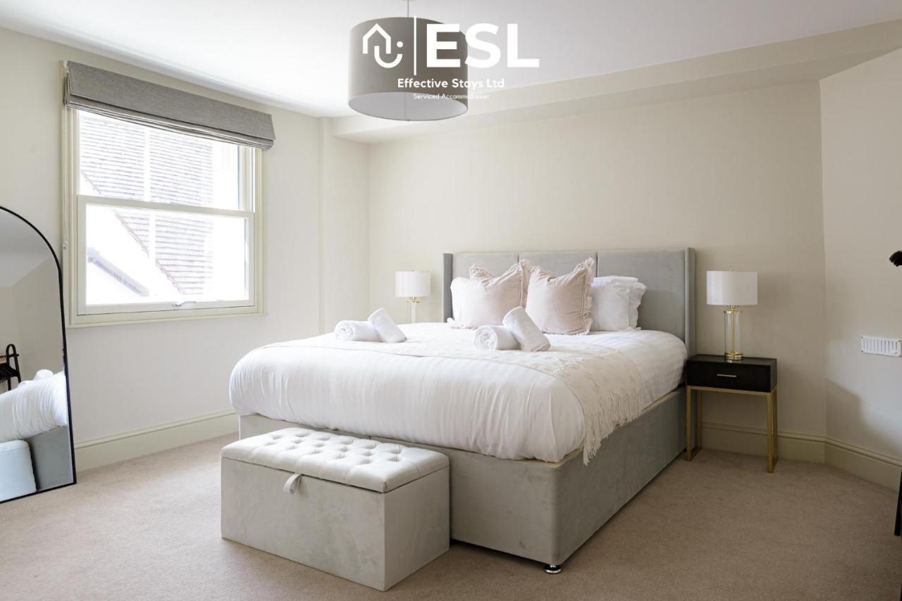 Most Central Luxury Grade 2 Listed Apartment Overlooking Shrewsbury Square - Free Parking Buitenkant foto